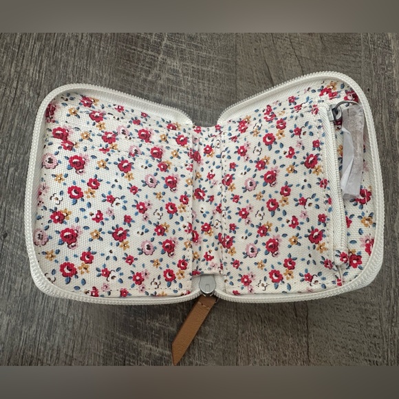 NWOT Cath Kidston x Peanuts Floral Zip Wallet - Picture 3 of 7
